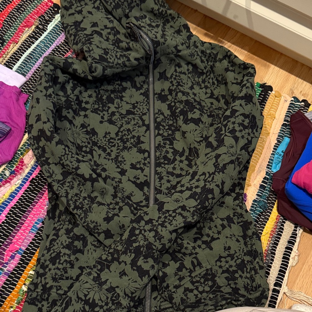 lululemon athletica Black and Green Hoodie
